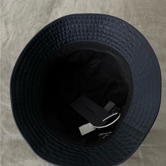 Prada Re-Nylon bucket hat New with tags - Picture 2 of 9